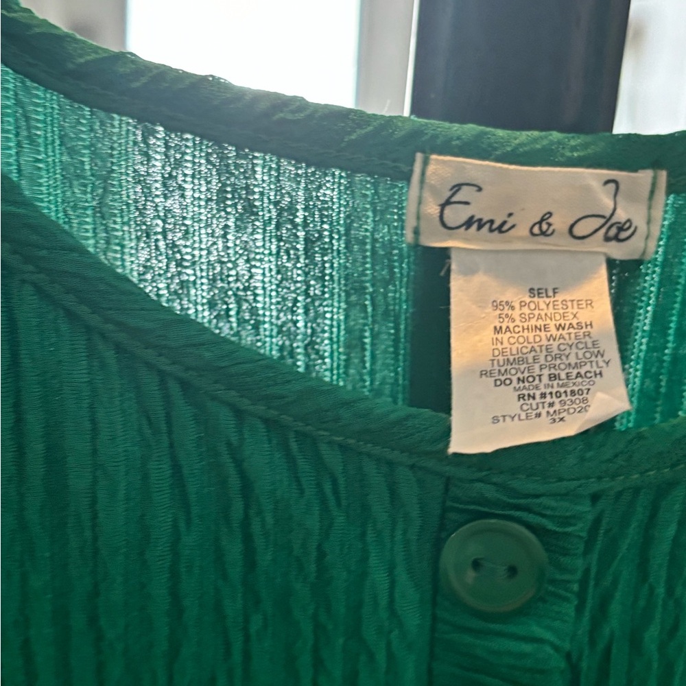 Color Kelly green dress